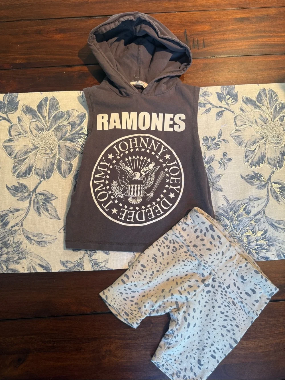 H&M The Ramones Outfit 2T